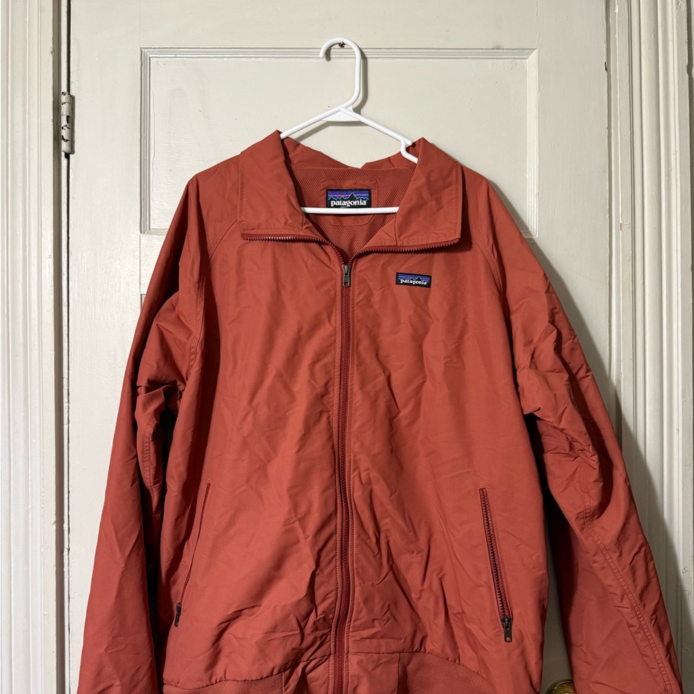Patagonia Men's Brick Red Windbreaker